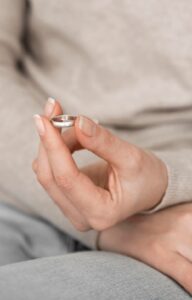 Verlobungsring Hand Mann